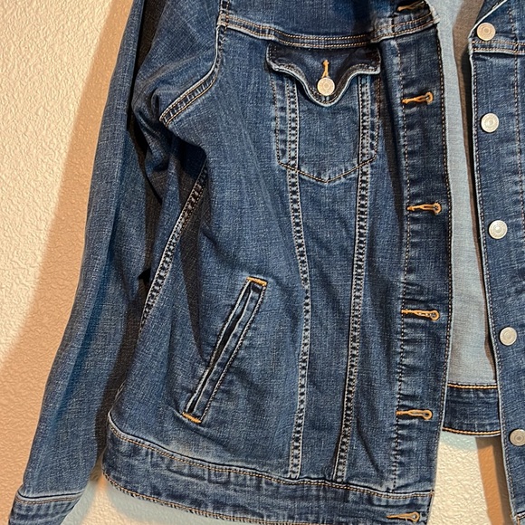 Woman’s LEVI jean jacket size 3x - Picture 3 of 6
